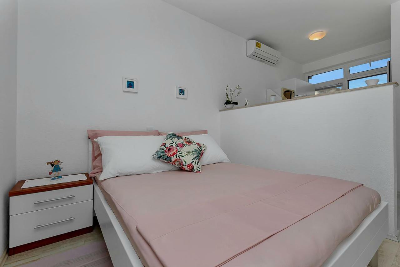 Deluxe Apartments Kate Makarska Exterior photo